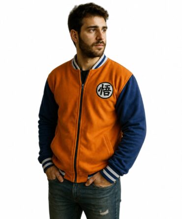 Campera universitaria Dragon Ball mockup hiperrealista semi costado