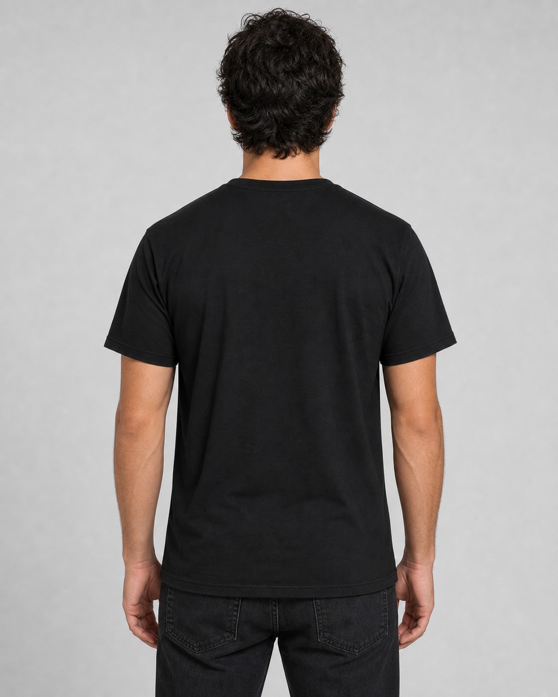 Remera Videojuegos Retro - dorso con modelo