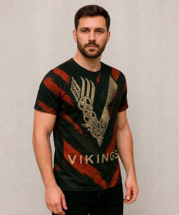 Remera Vikings - semi costado con modelo humano