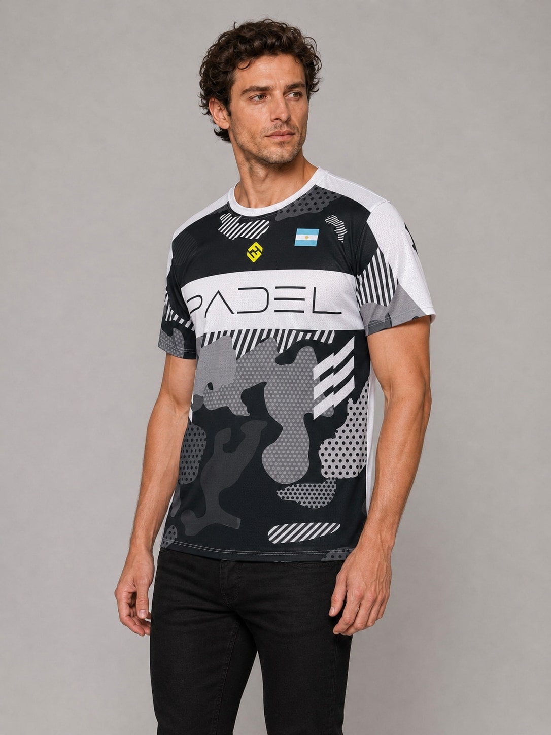 Camiseta de Pádel Ghost Match FTD002 modelo tres cuartos