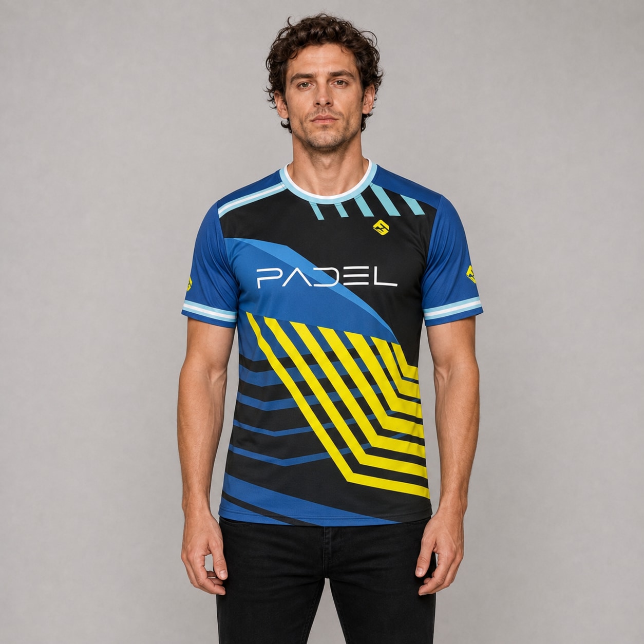 Camiseta de Padel Storm Pro con modelo Ranwey