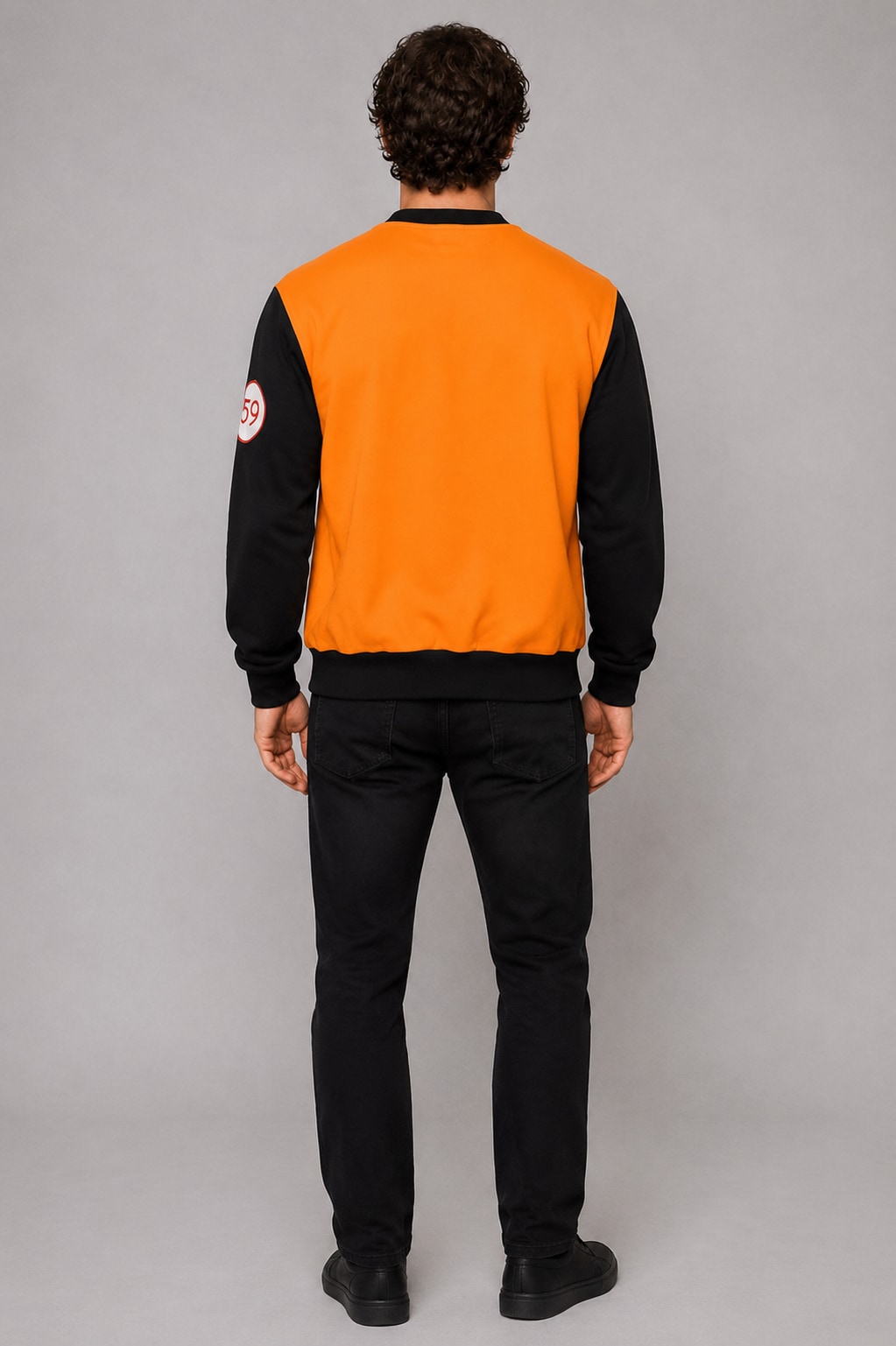 Campera Universitaria Dragon Ball Goku 59 Ranwey - modelo espalda
