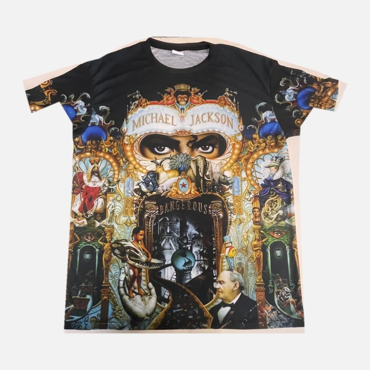 Remera Michael Jackson Dangerous foto real con fondo de estudio