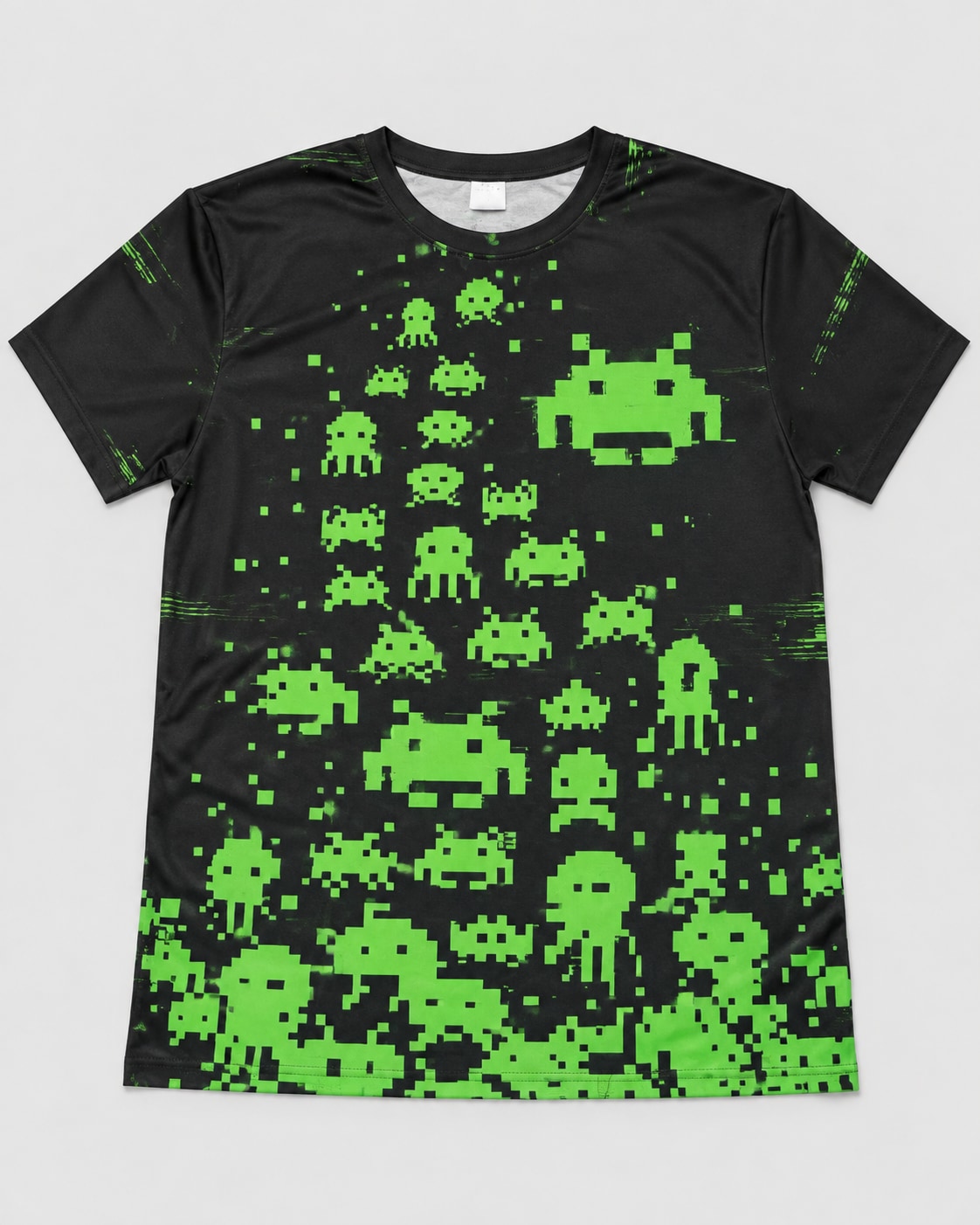 Remera Space Invaders - foto real mejorada